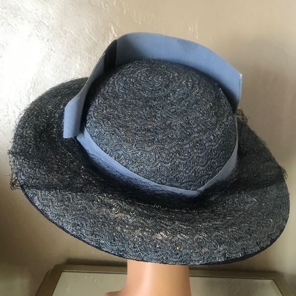 OUTSTANDING 1940s\' TWO TONE BLUE STRAW WIDE BRIM HAT WITH GROSGRAIN TRIM & VEIL main image 13